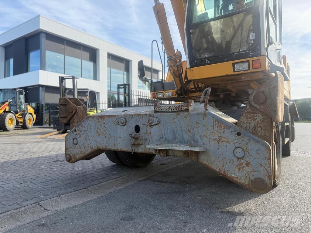 Liebherr A924 Перевантажувачі металобрухту/промислові навантажувачі
