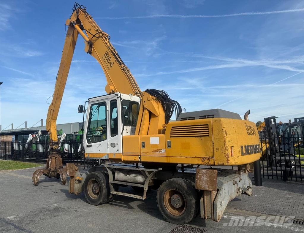 Liebherr A924 Перевантажувачі металобрухту/промислові навантажувачі