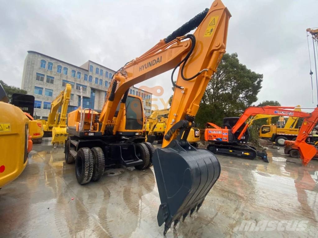 Hyundai 150w-9 Gumikerekes kotrók