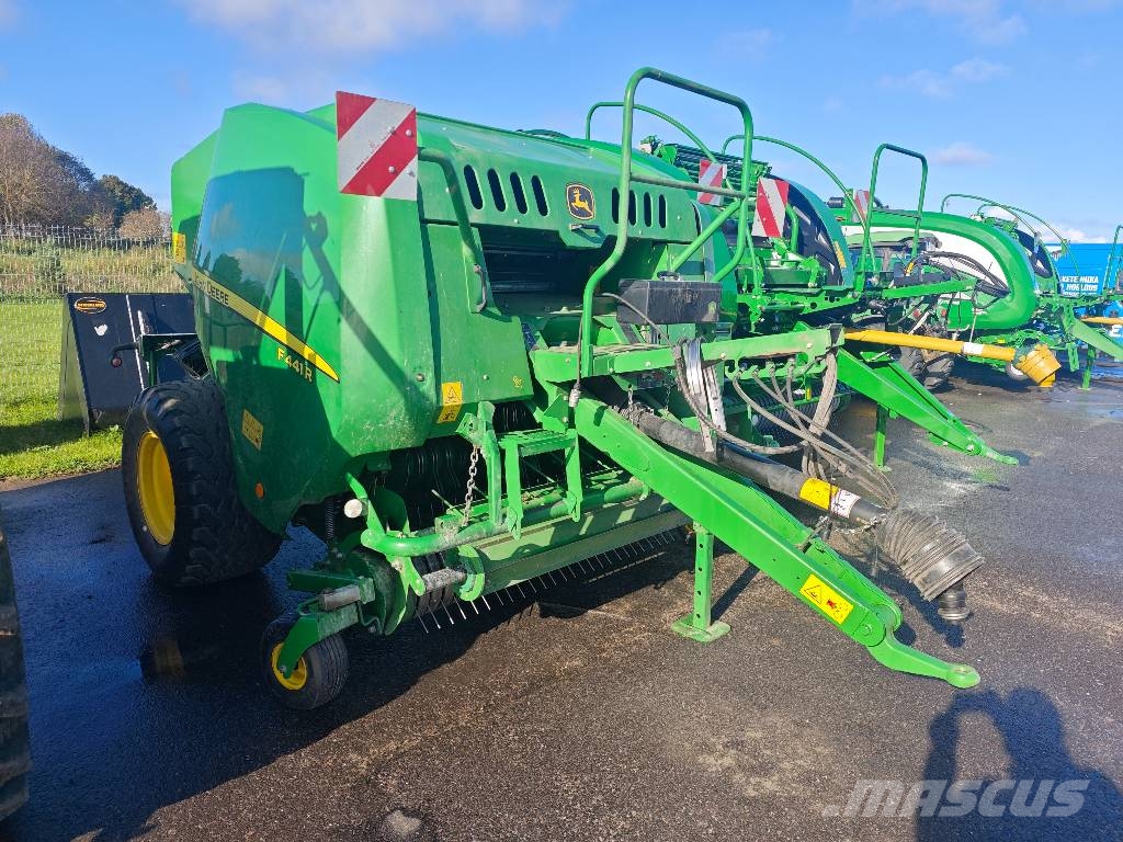 John Deere F 441 R 원형 곤포기