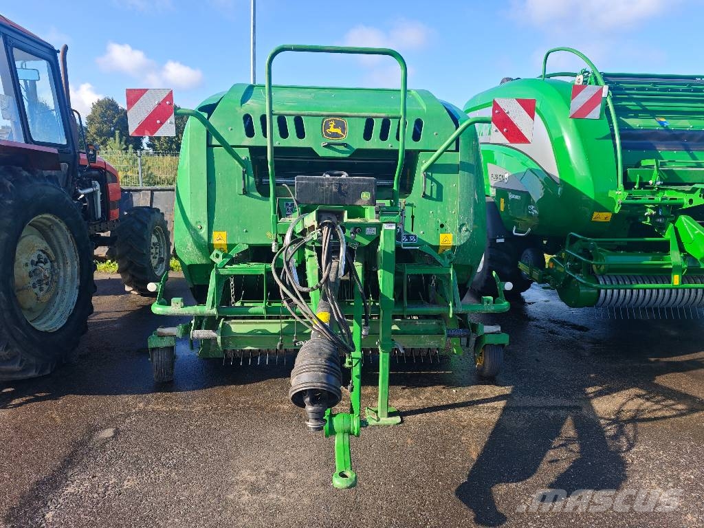 John Deere F 441 R 원형 곤포기