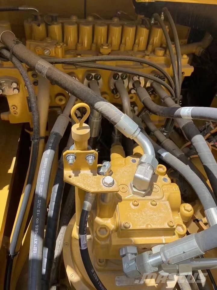 CAT 330 GC 대형 굴삭기 29톤 이상