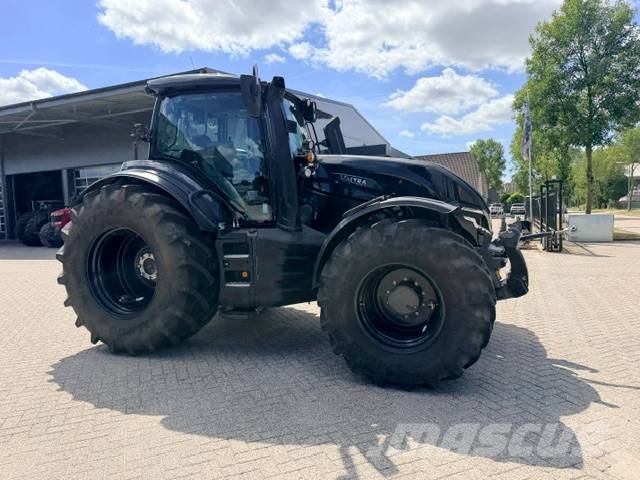 Valtra T235 direct Smart Touch Traktory