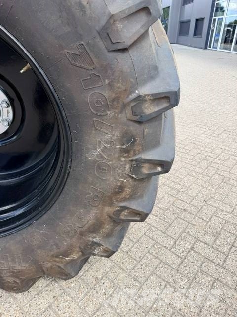 Valtra T235 direct Smart Touch Traktory
