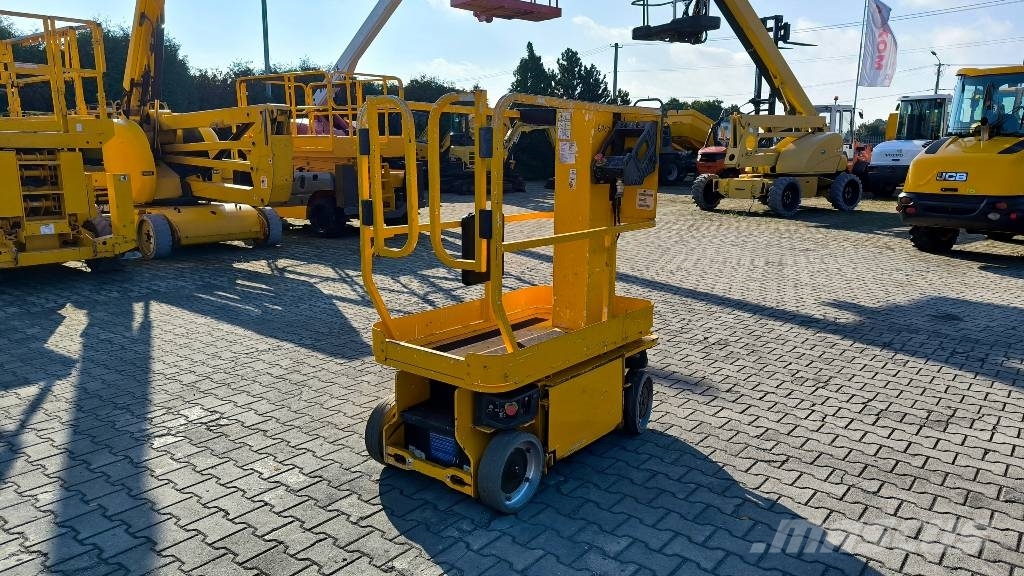 JLG 1230 ES Вертикальні щоглові підйомники