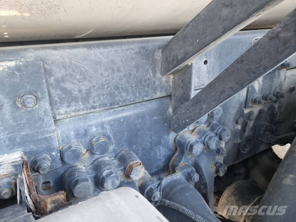Scania R 480 LB شاحنات بمقصورة وهيكل