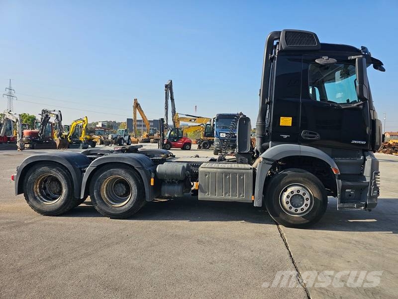 Mercedes-Benz Arocs 2658 自卸式货车