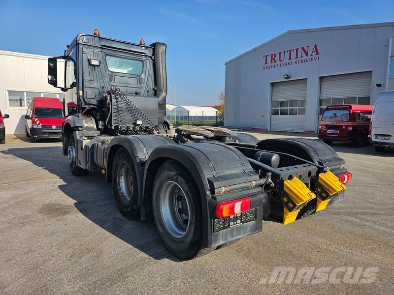 Mercedes-Benz Arocs 2658 自卸式货车
