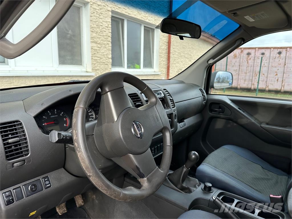 Nissan Navara VIN 960 Carros