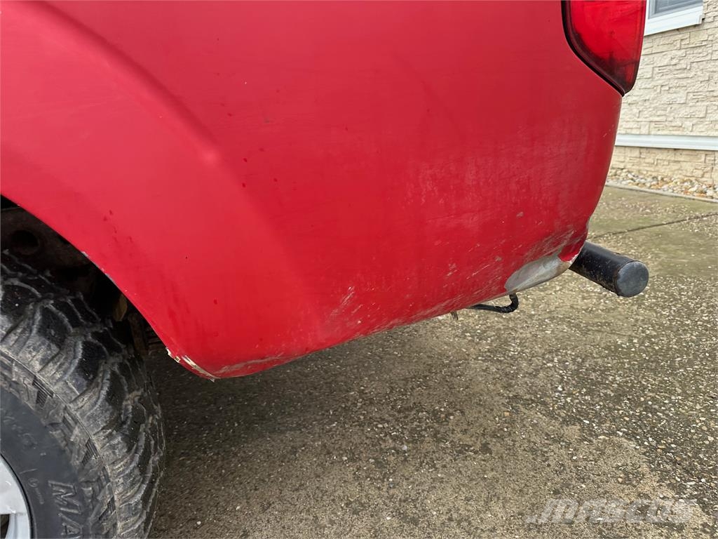 Nissan Navara VIN 960 Carros