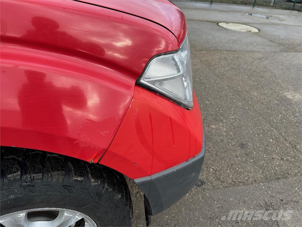 Nissan Navara VIN 960 Carros