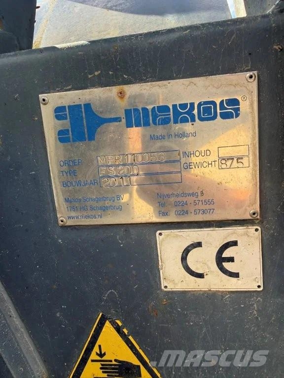 Bobcat Levelboard leveler grader egaliseerbord level Meko Schrankladers