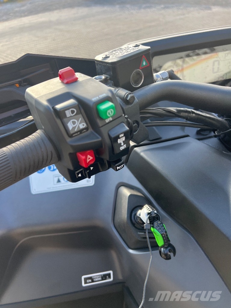 Can-am Outlander MAX XT-P 1000 V-Twin Квадроциклы