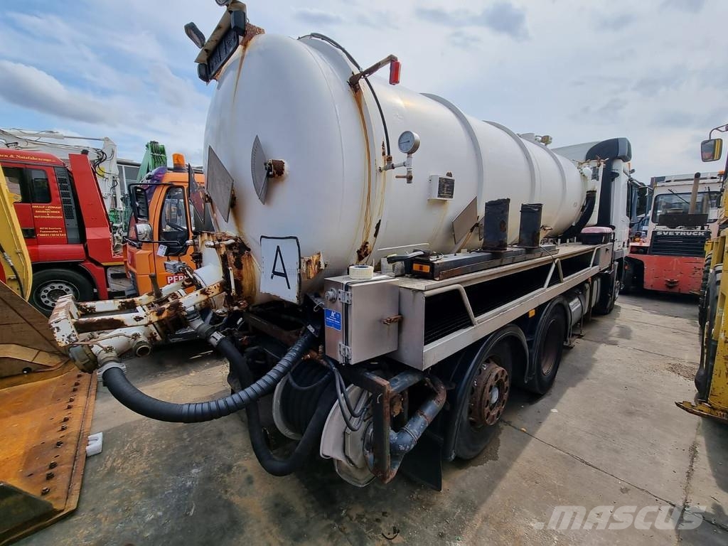Mercedes-Benz Actros 2544 Staubsauger