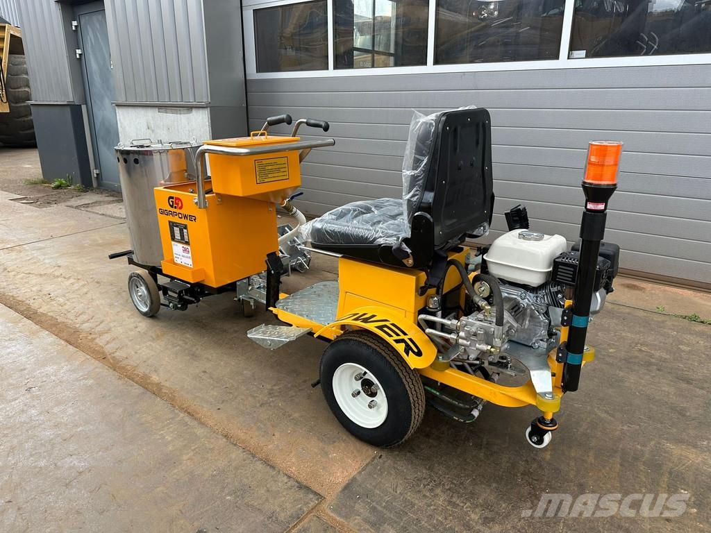 Giga Power 860 Road Marking Machine Sõiduautod