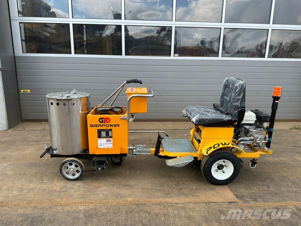 Giga Power 860 Road Marking Machine Sõiduautod