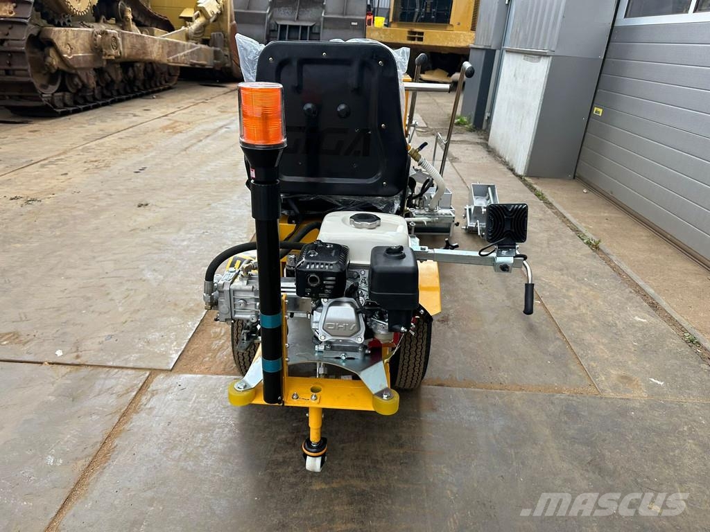 Giga Power 860 Road Marking Machine Sõiduautod