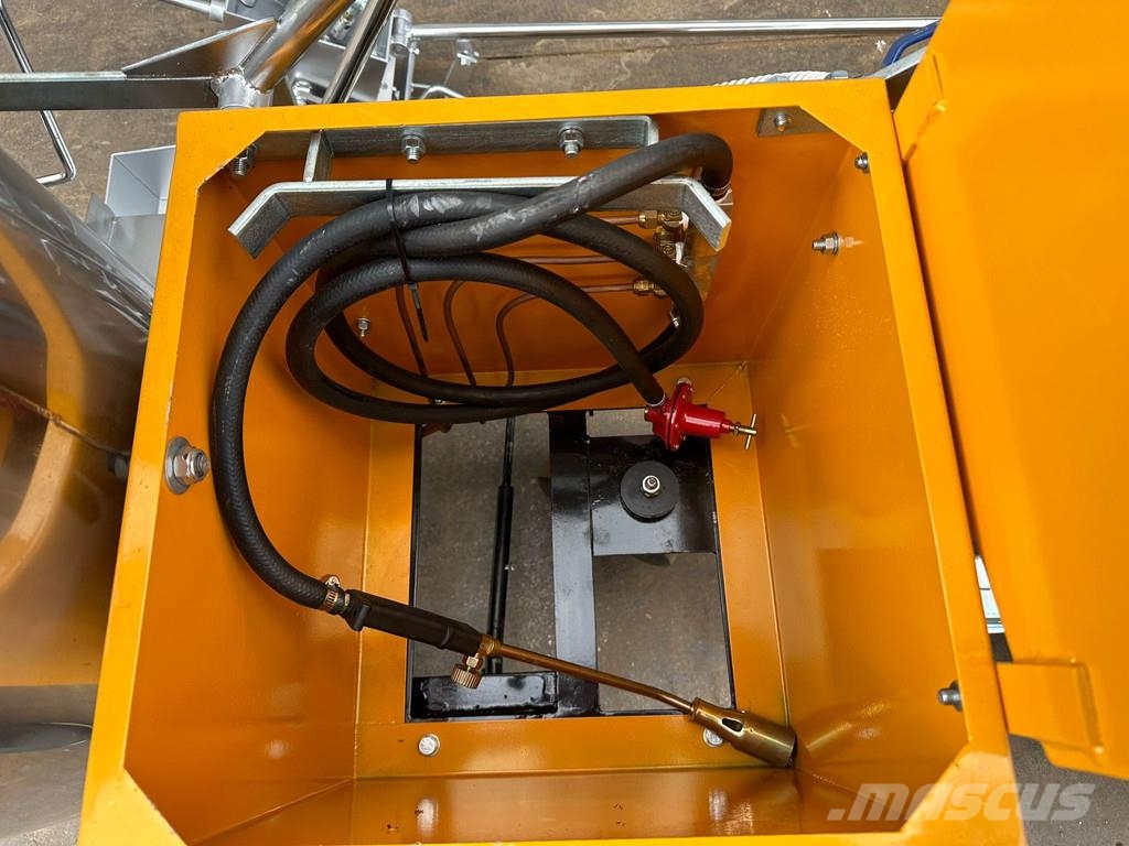 Giga Power 860 Road Marking Machine Sõiduautod