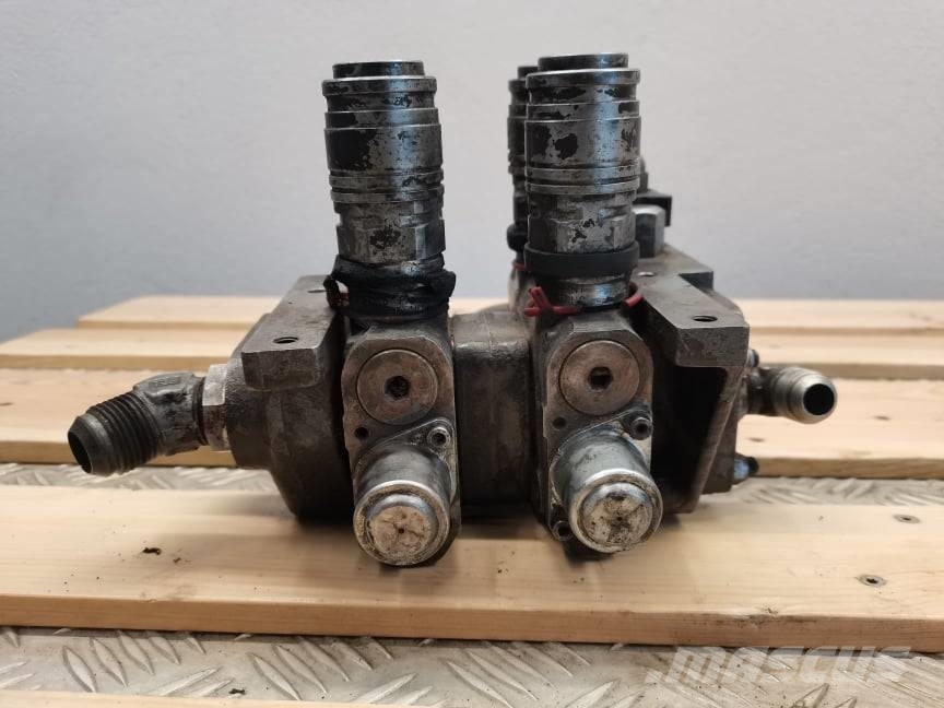 Massey Ferguson 3080 hydraulic distributor Hydraulika