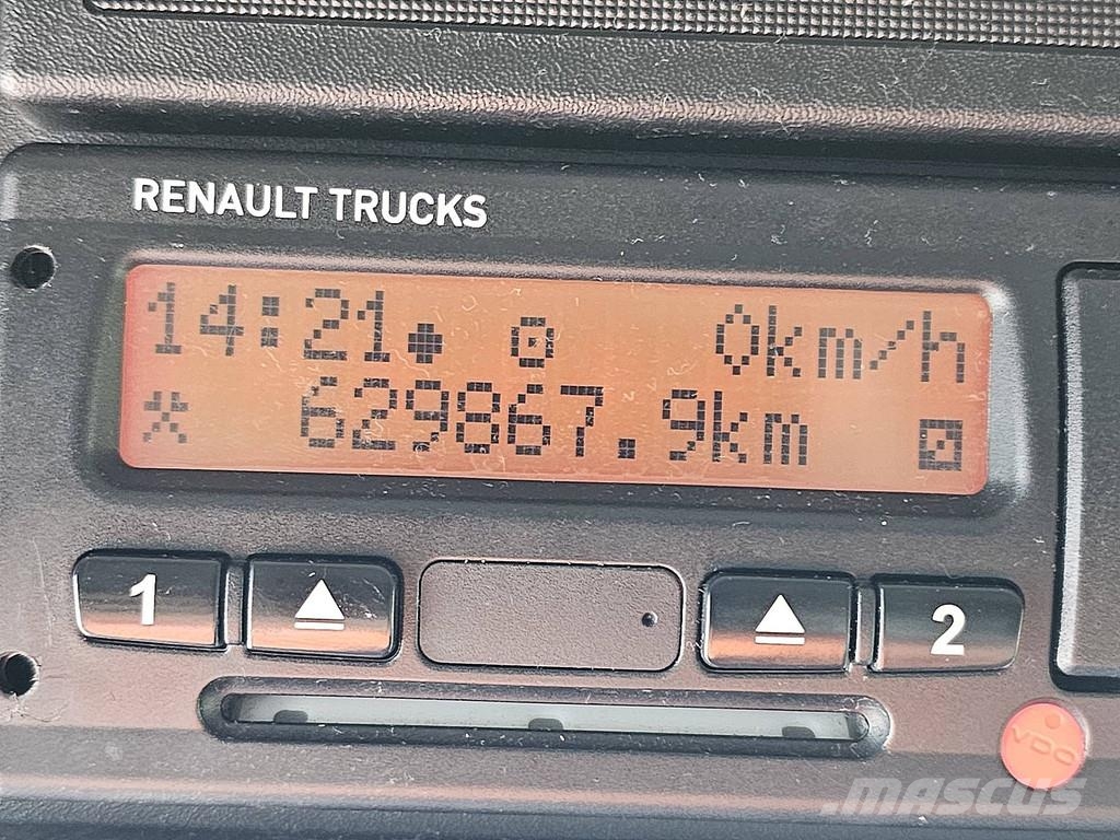 Renault D 220 Camiones caja cerrada