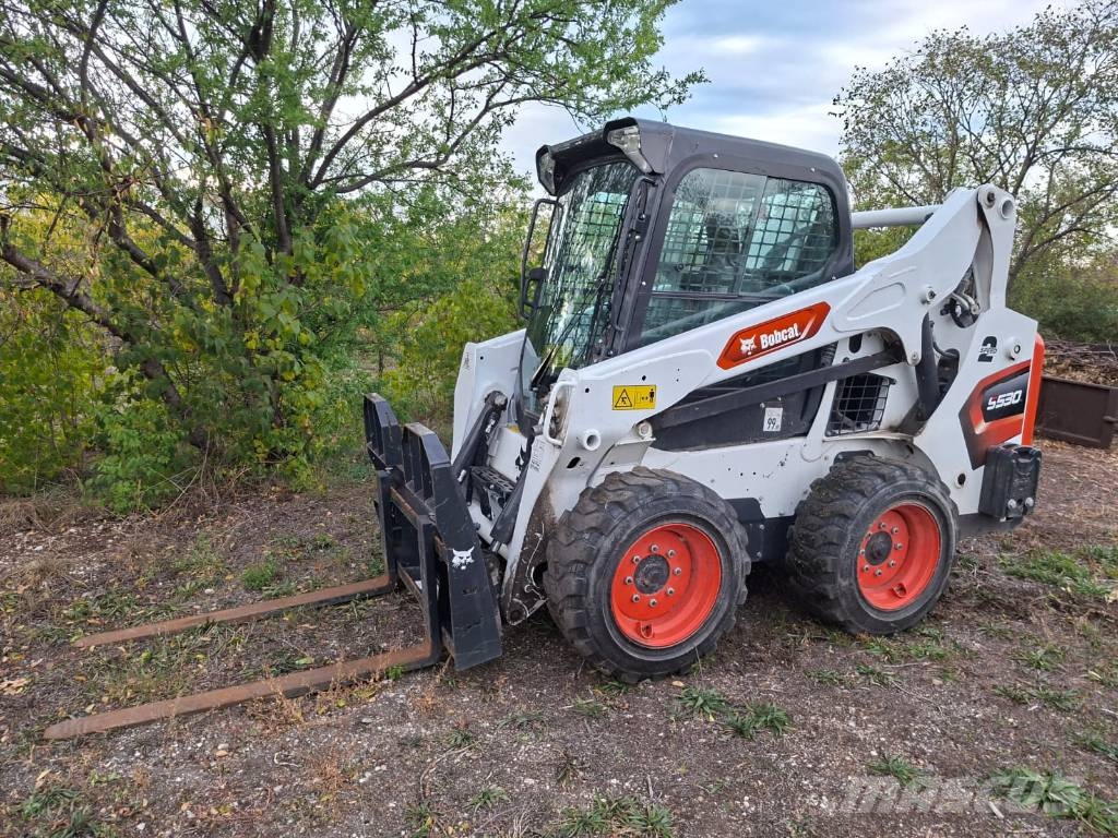 Bobcat S 530 لوادر انزلاقية التوجيه