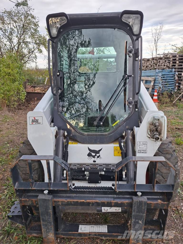 Bobcat S 530 لوادر انزلاقية التوجيه