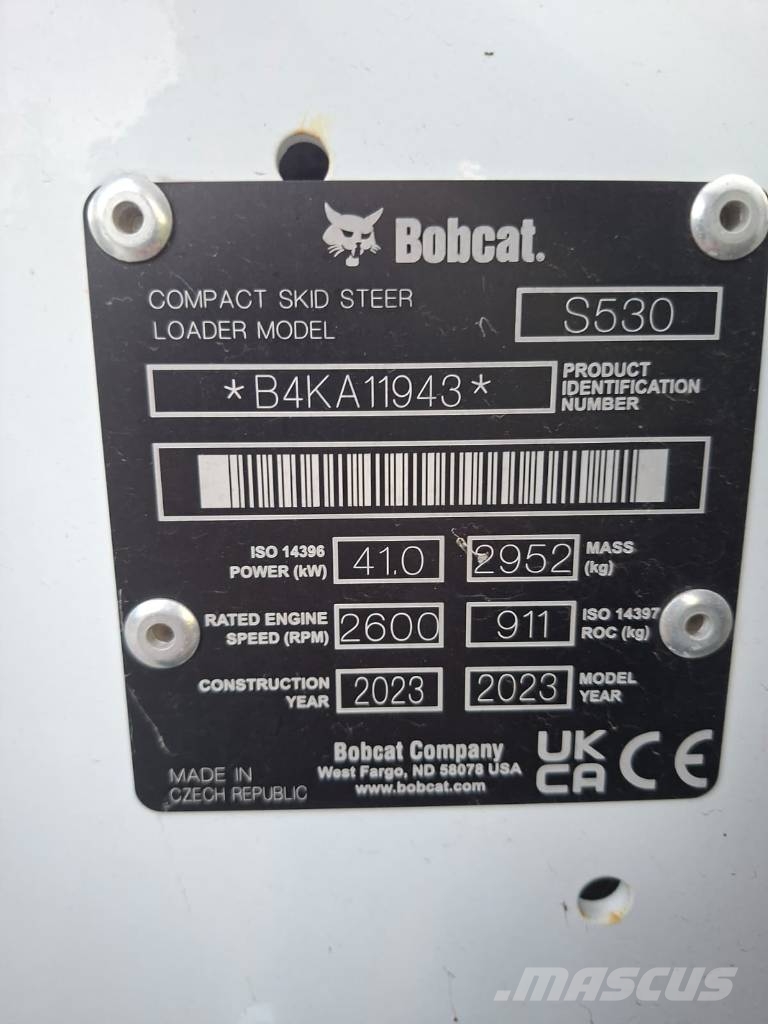 Bobcat S 530 لوادر انزلاقية التوجيه