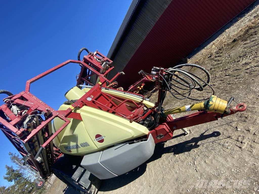 Hardi Commander Twin 4500 Pulverizadores rebocados