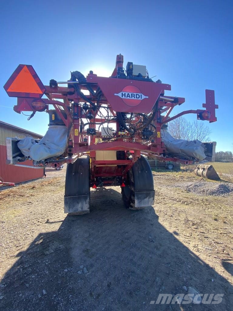 Hardi Commander Twin 4500 Pulverizadores rebocados