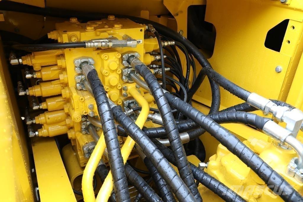 Komatsu PC 200-8 Minigraafmachines < 7t