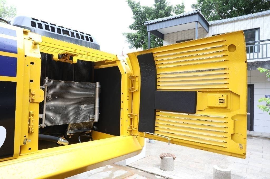 Komatsu PC 200-8 Minigraafmachines < 7t