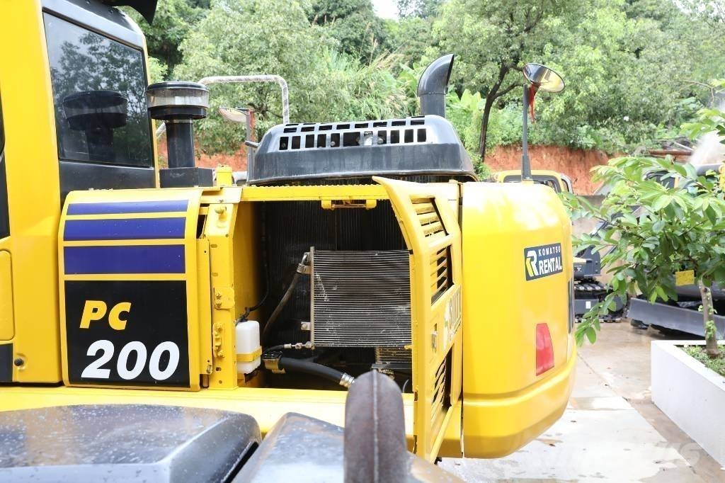 Komatsu PC 200-8 Minigraafmachines < 7t
