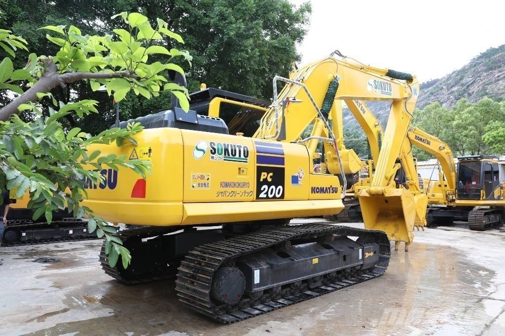 Komatsu PC 200-8 Minigraafmachines < 7t