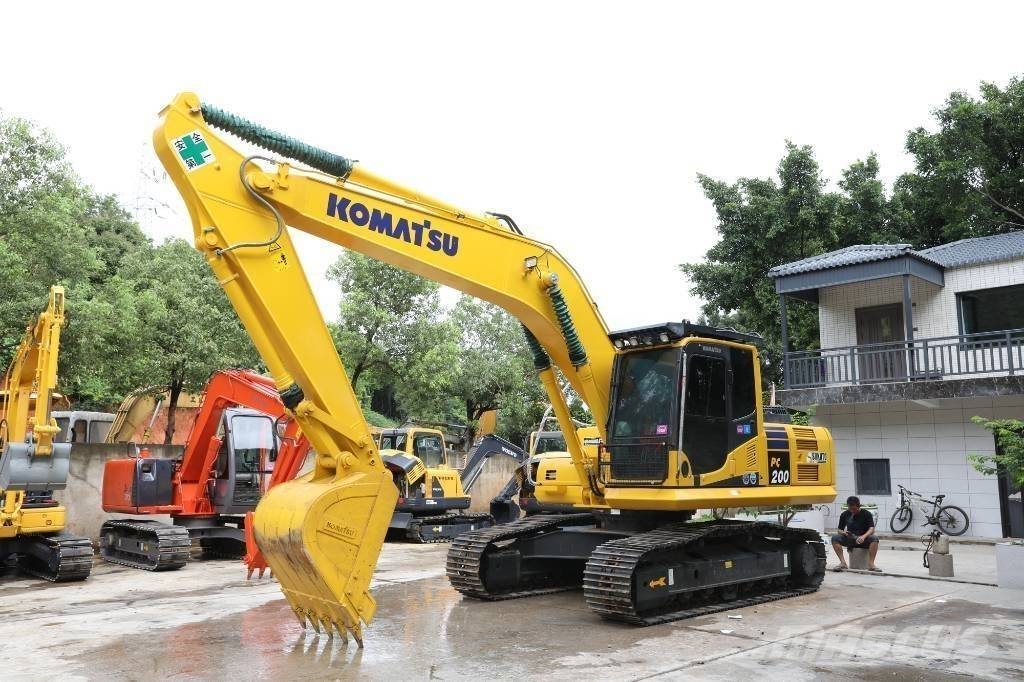 Komatsu PC 200-8 Minigraafmachines < 7t
