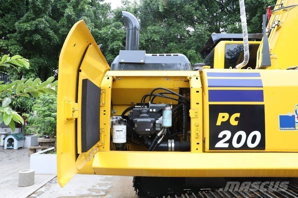 Komatsu PC 200-8 Minigraafmachines < 7t