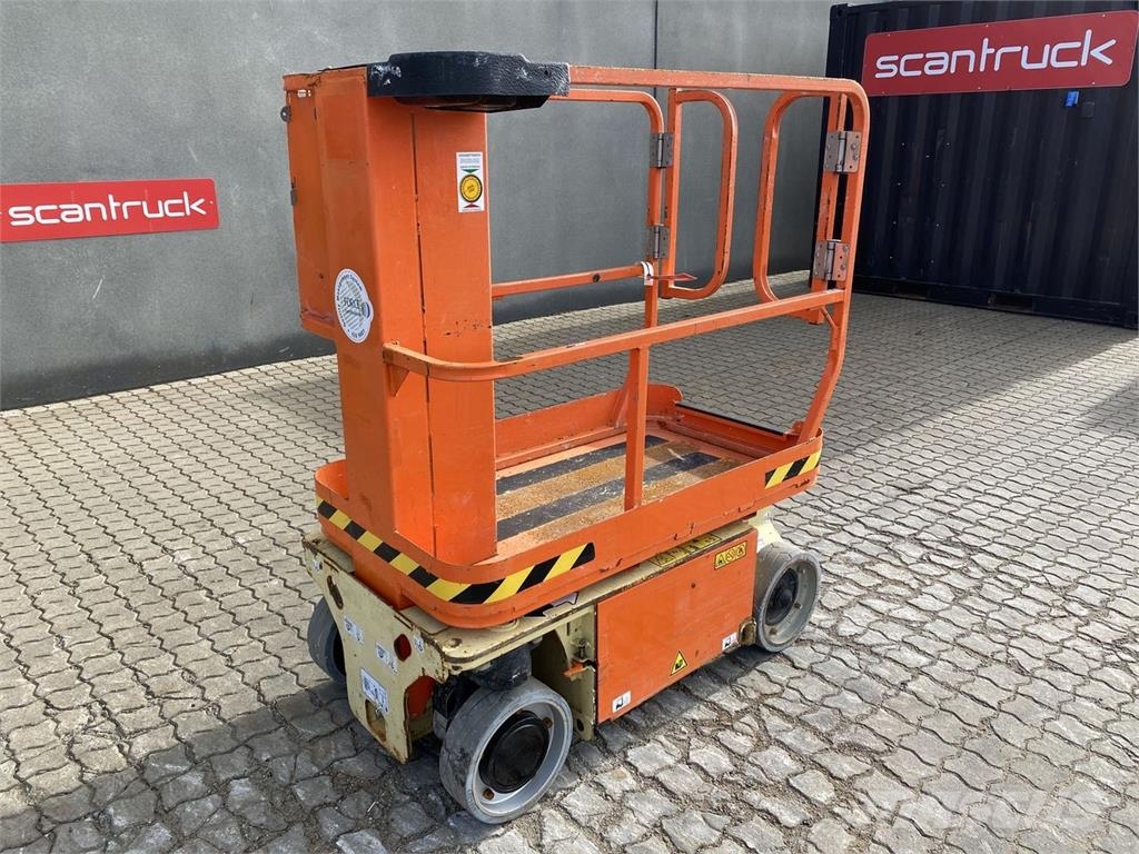 JLG 1230ES Vertikaalsed mast tõstukid