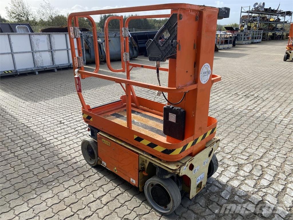 JLG 1230ES Vertikaalsed mast tõstukid