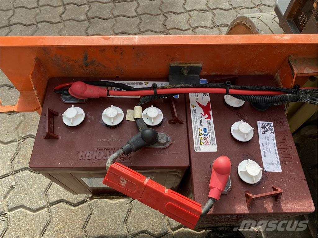 JLG 1230ES Vertikaalsed mast tõstukid