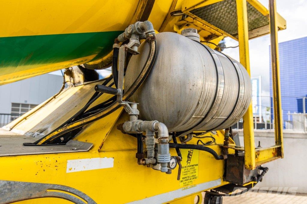 De Buf BETON MIXER/MALAXEUR/MISCHER 12M3 Kitos puspriekabės