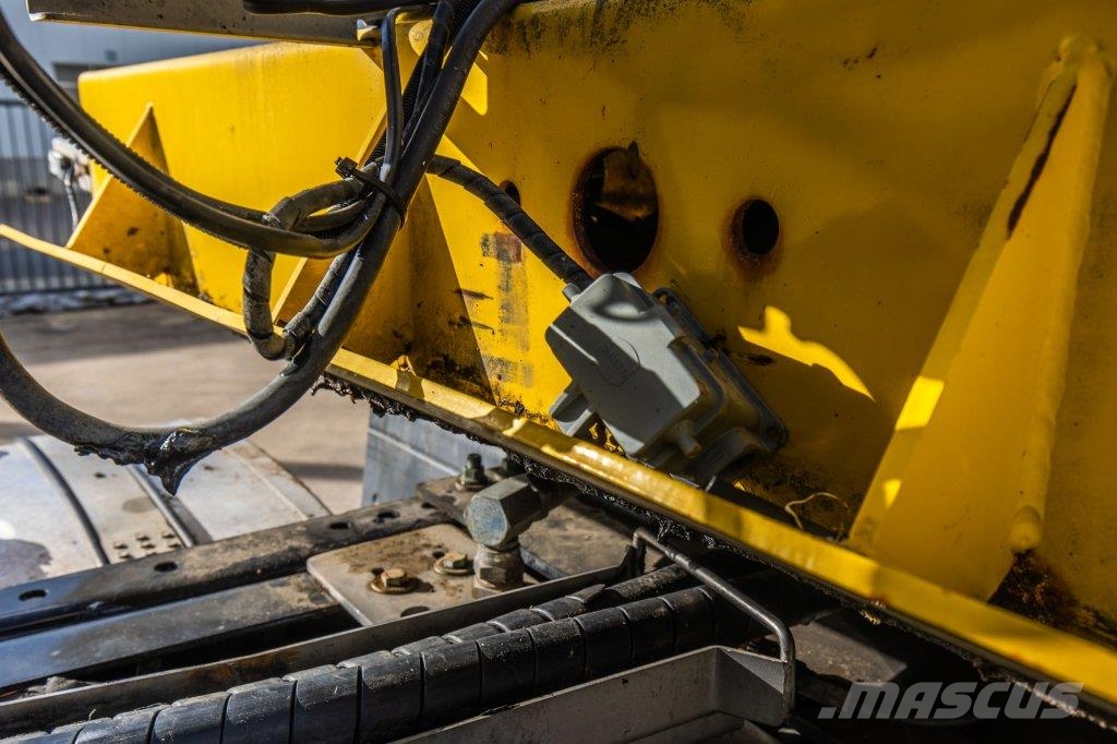 De Buf BETON MIXER/MALAXEUR/MISCHER 12M3 Kitos puspriekabės