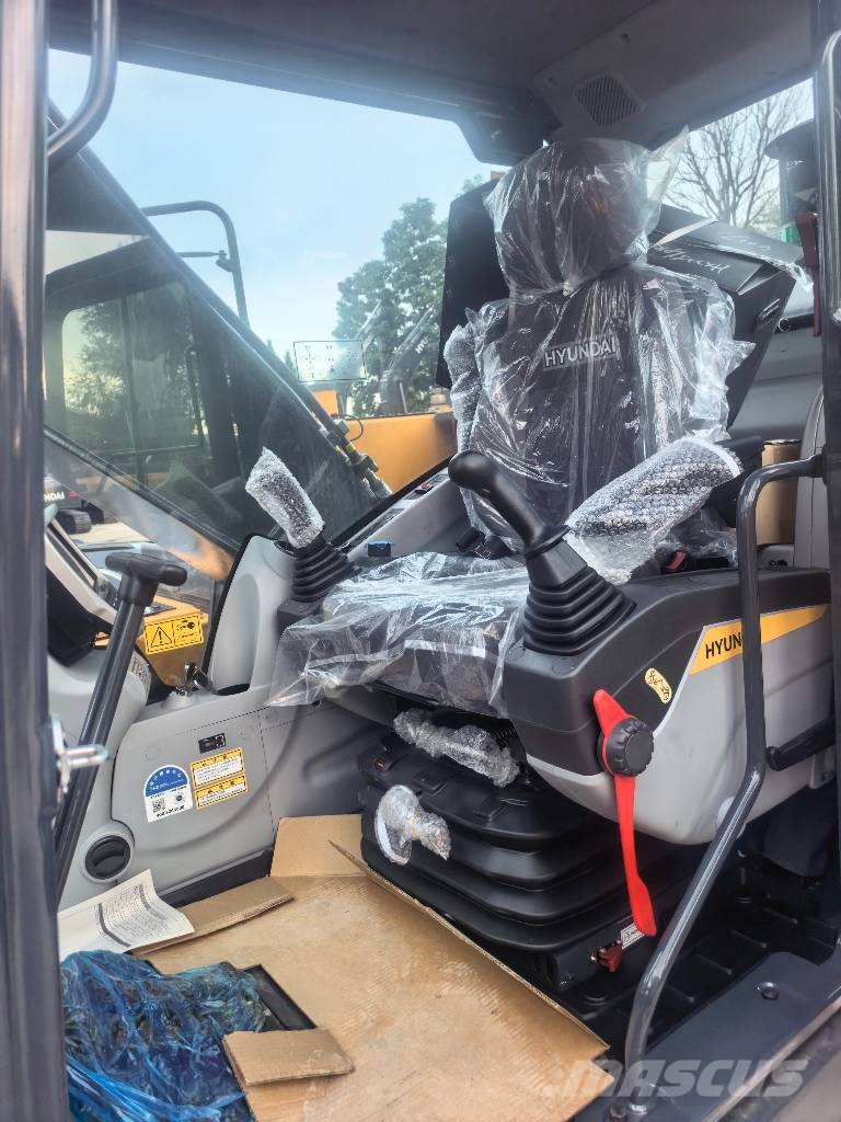 Hyundai HX225L PRO Raupenbagger