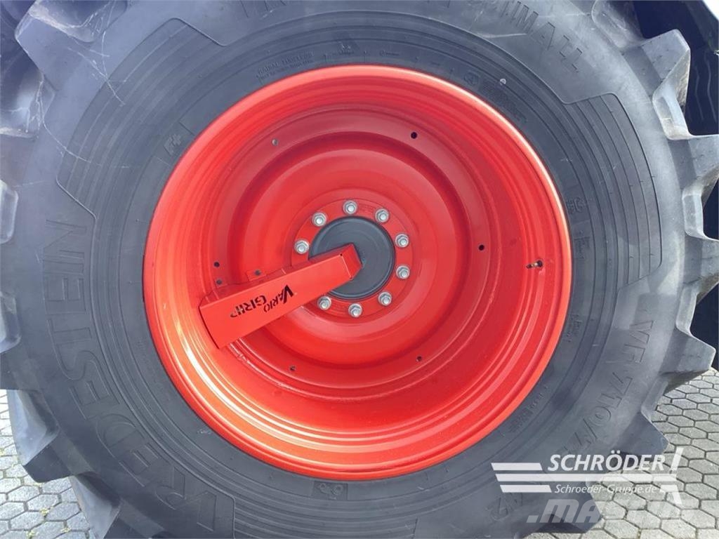 Fendt 832 VARIO GEN5 PROFI PLUS Traktoren
