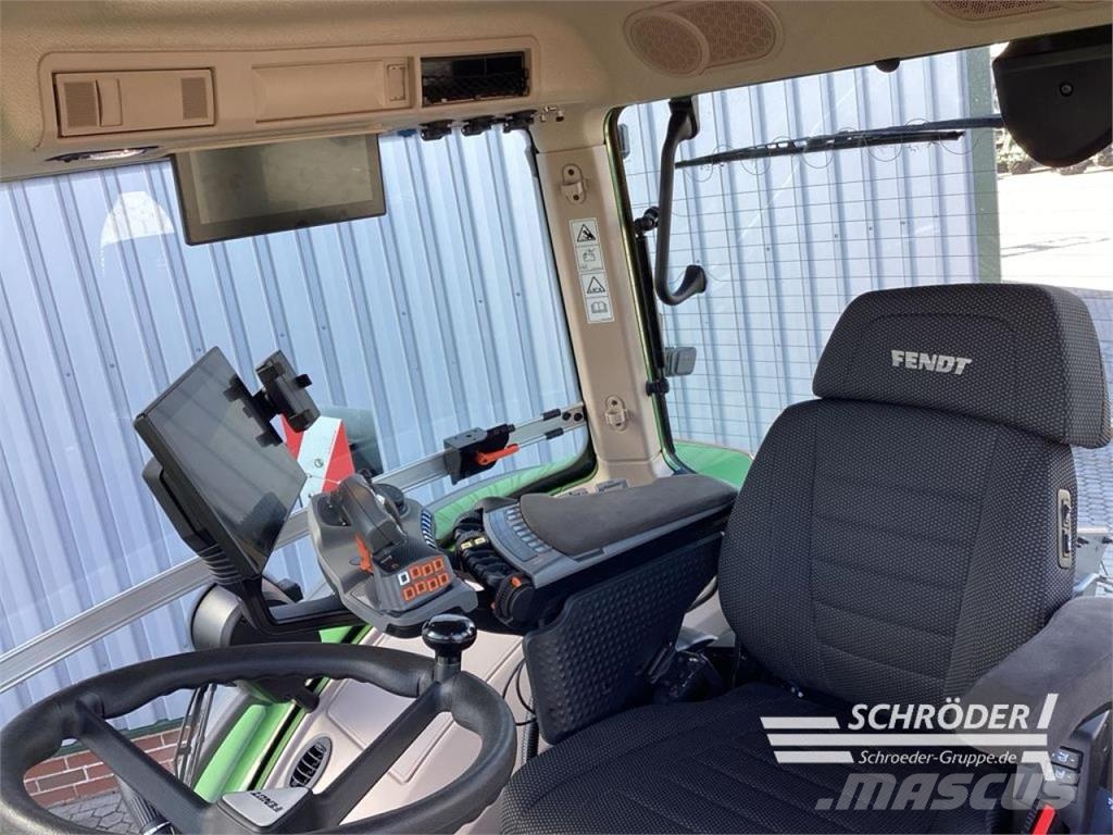 Fendt 832 VARIO GEN5 PROFI PLUS Traktoren