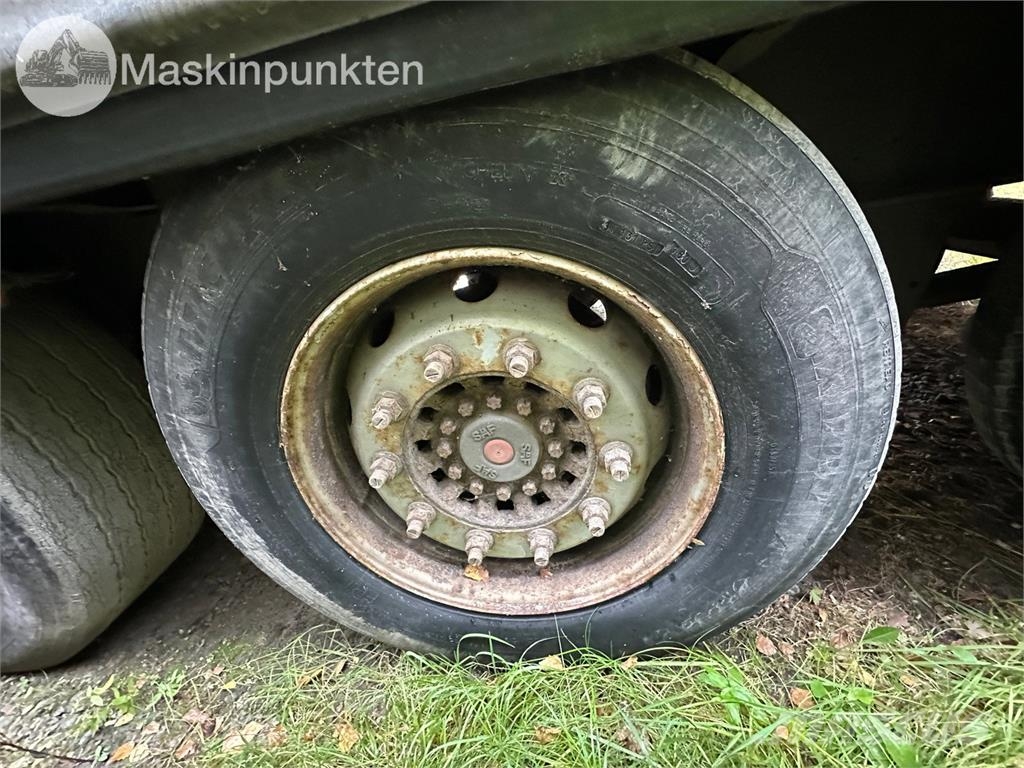 Schmitz SCS 24/L-13.62 Tents puspiekabes