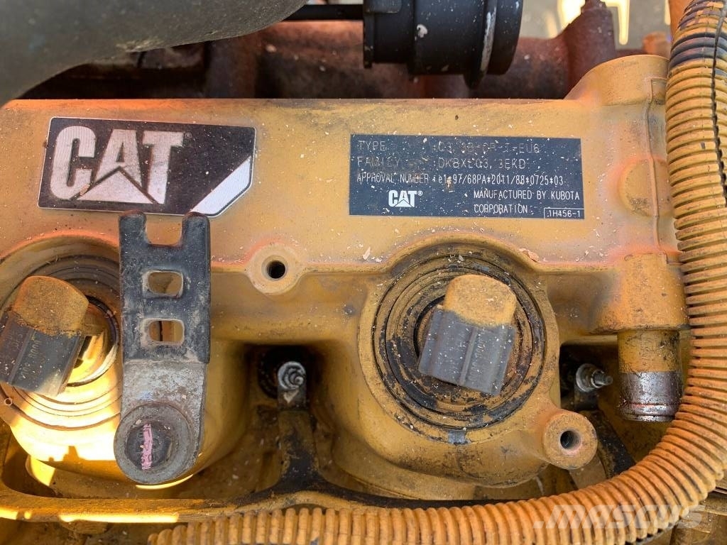 CAT C 3.3 B Engine Двигуни