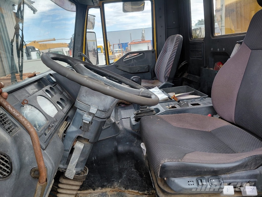 Iveco Eurotrakker 260 E34 Lastbiler med tip