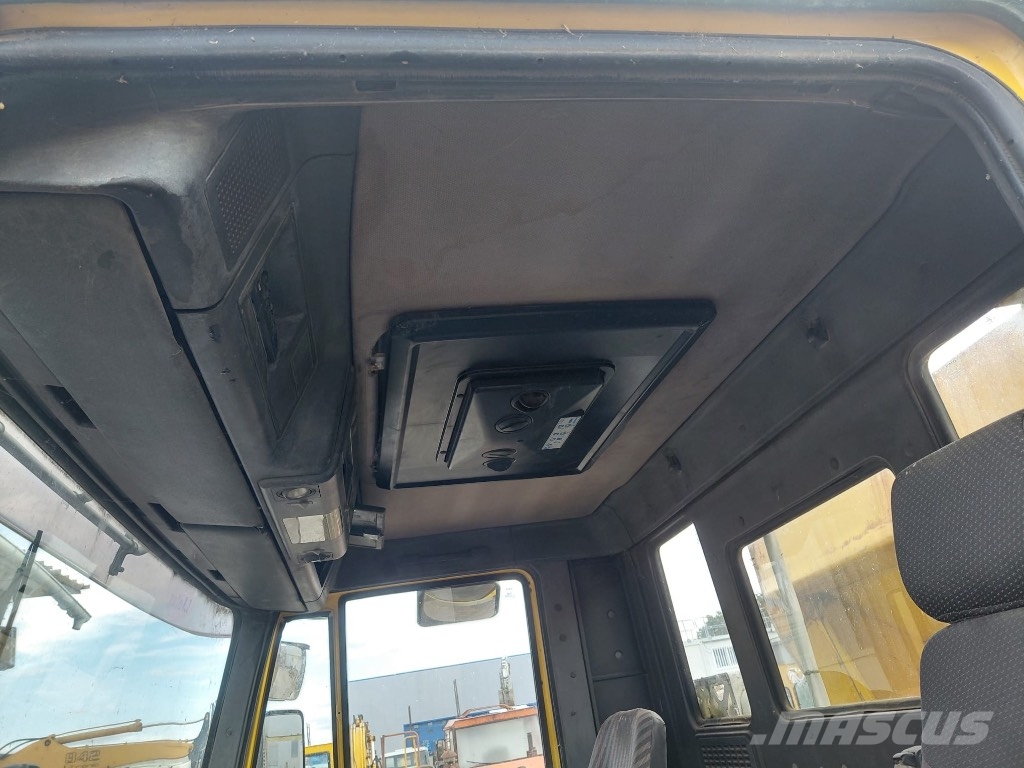 Iveco Eurotrakker 260 E34 Lastbiler med tip