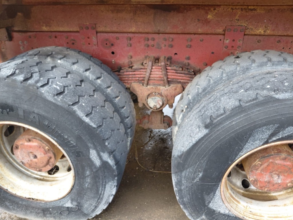 Iveco Eurotrakker 260 E34 Lastbiler med tip