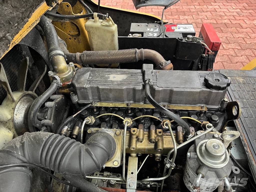 CAT DP25NT V-4244 INW Camiones diesel