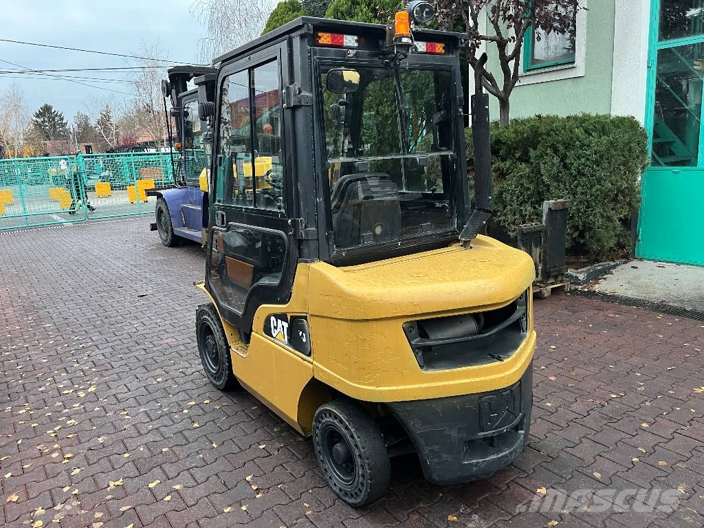 CAT DP25NT V-4244 INW Camiones diesel